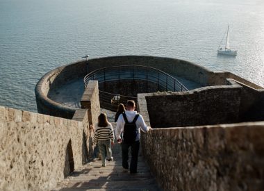 Openen in de galerij: Sur les remparts  Sur les remparts Mont-Saint-Michel