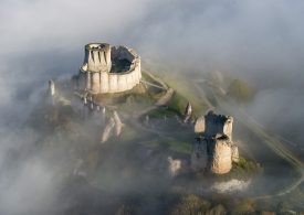 Château-Gaillard sous le brouillard