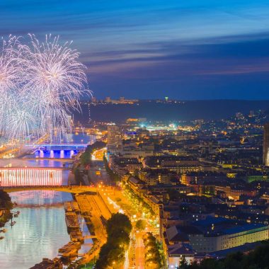 Feu d'artifice sur la Seine à Rouen