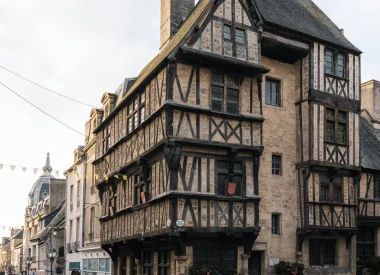 Openen in de galerij: Rue des Cuisiniers à Bayeux Maison à colombages, rue des Cuisiniers à Bayeux